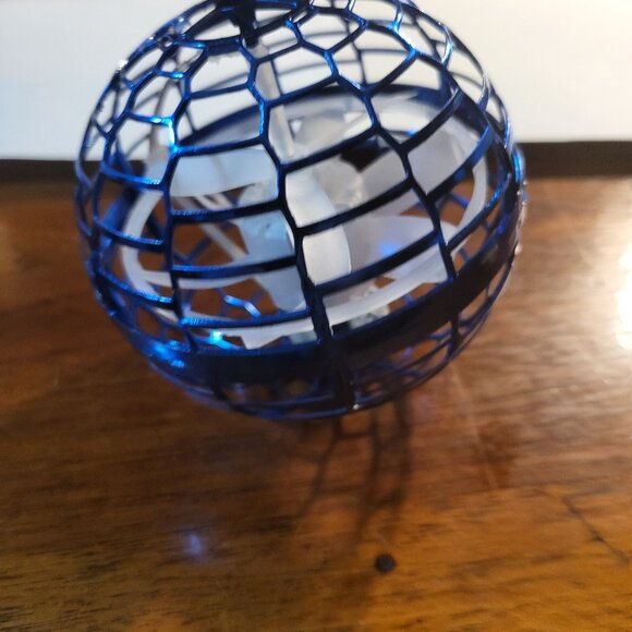 THE MOST TRICKED-OUT FLYING SPINNER  LOT OF 6PCS - Picture 1 of 9